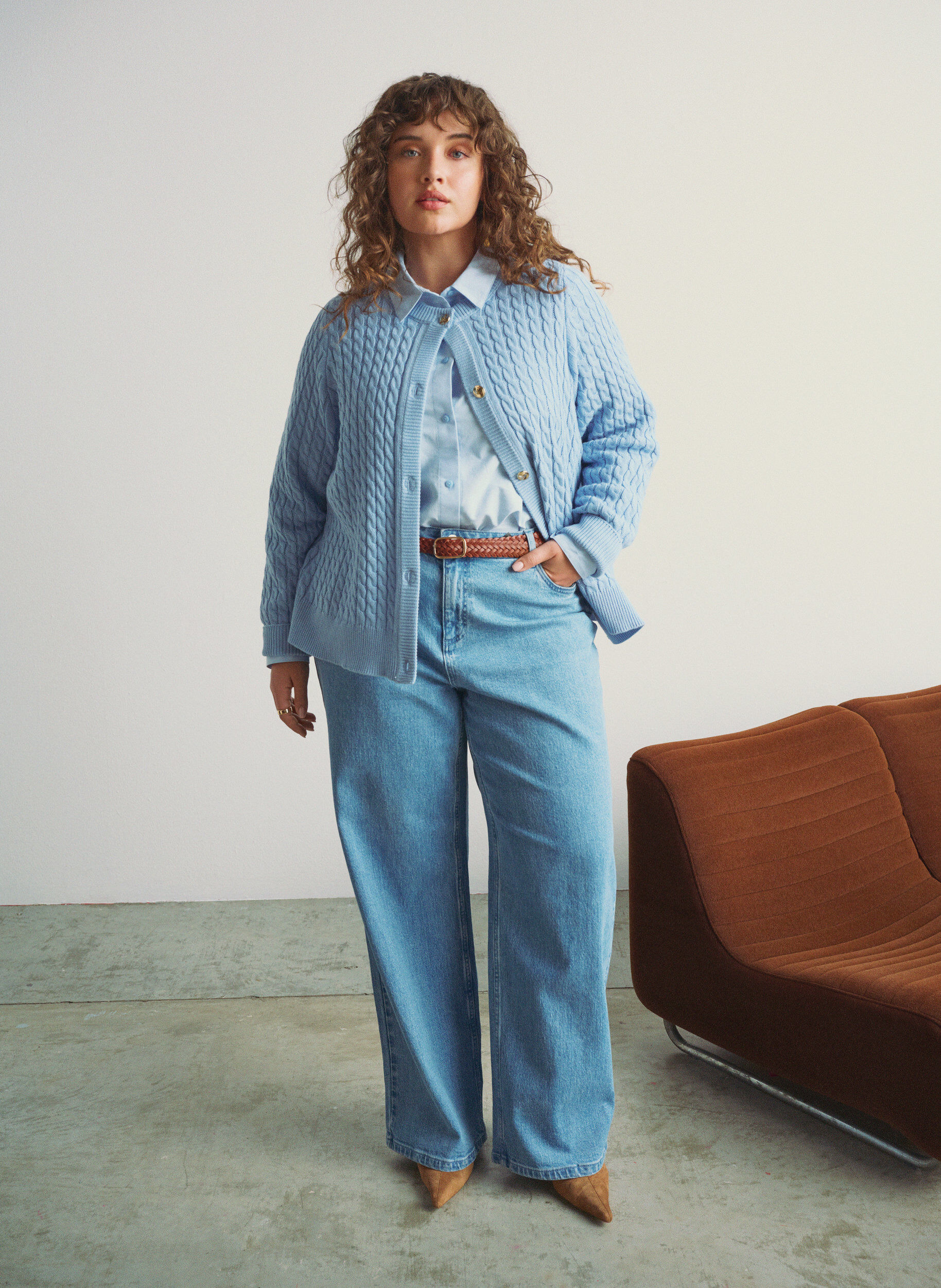 ZizziKabelgebreid vest met gouden knopen, Blauw, Image image number 0