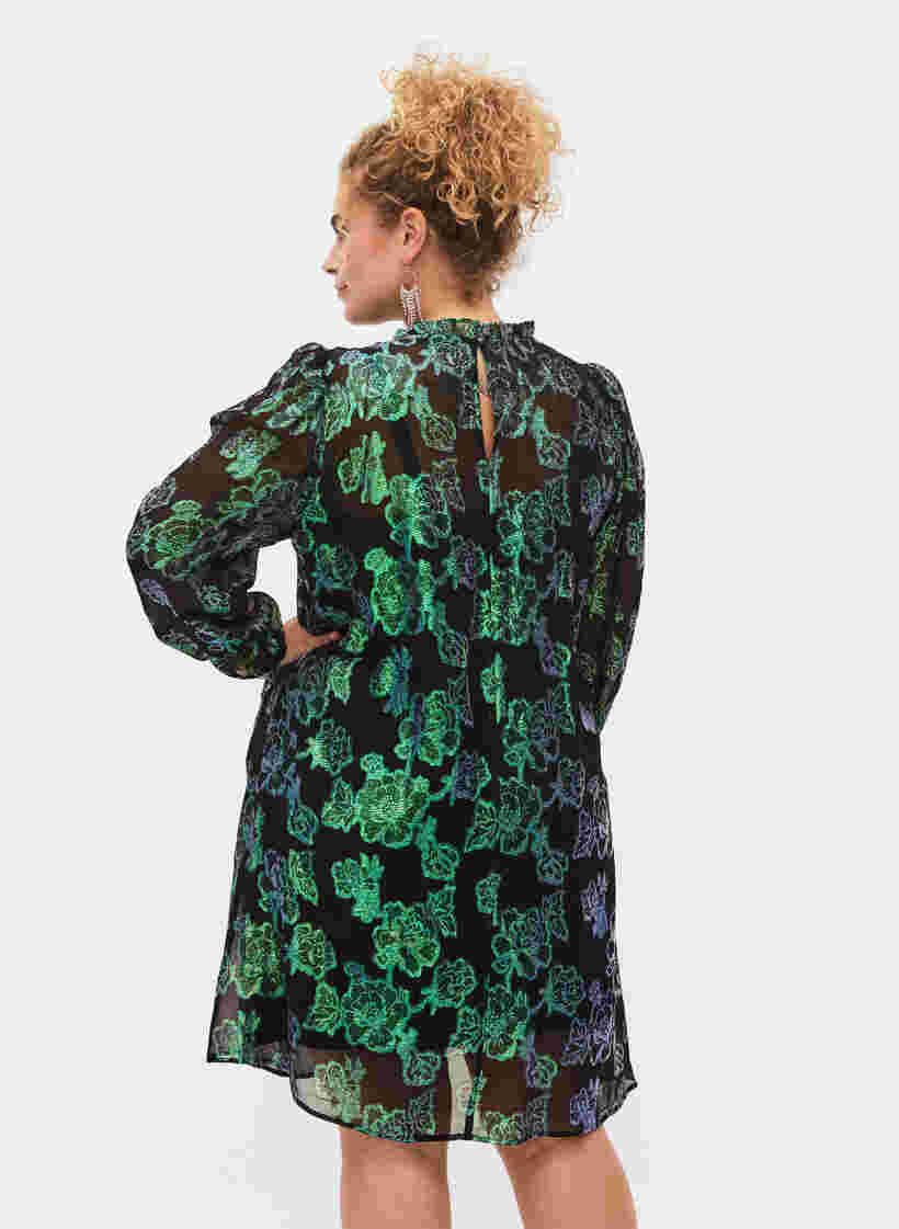 Gebloemde viscose jurk met lurex structuur, Black w. Green Lurex, Model image number 1