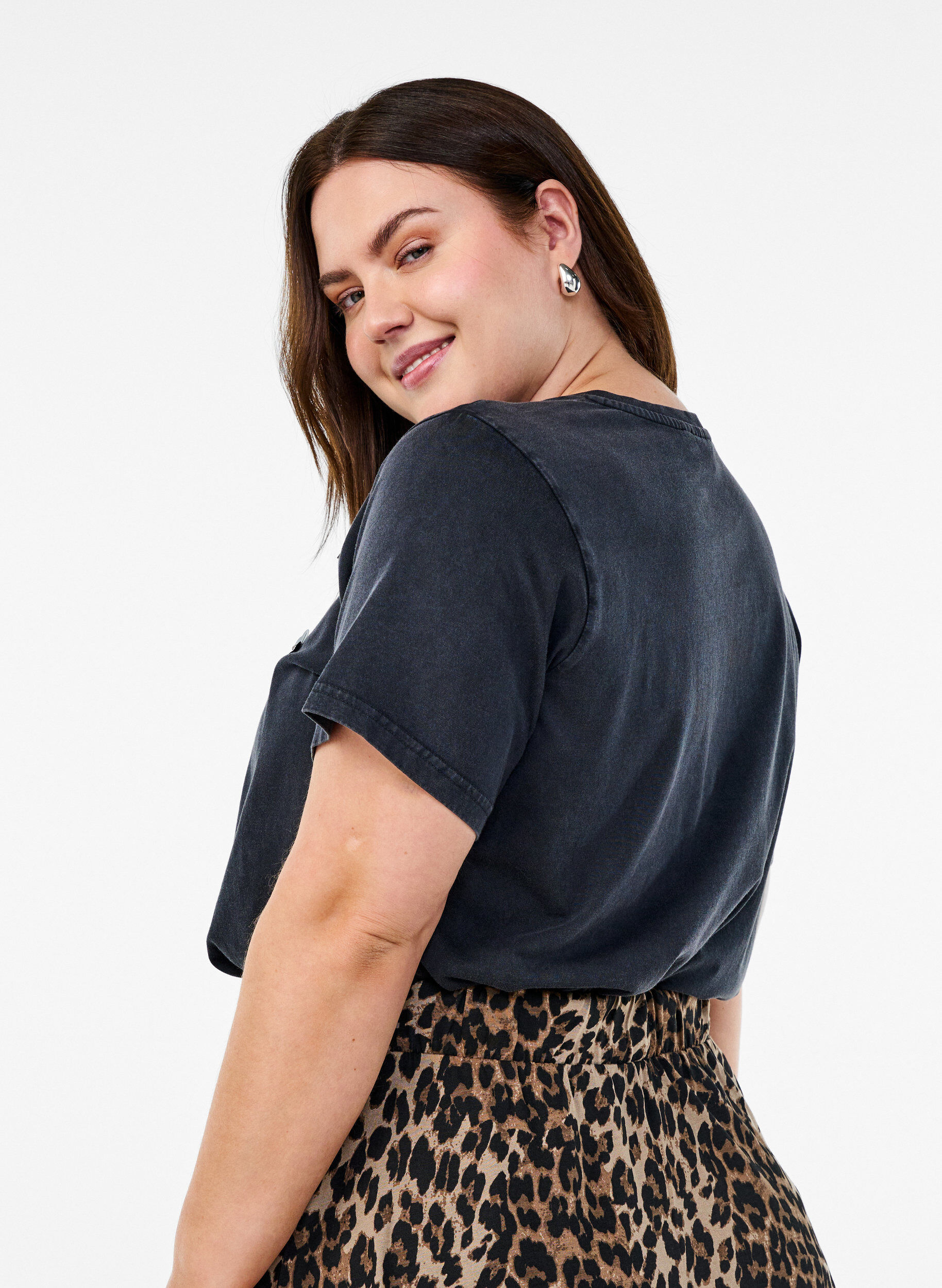 ZizziGewassen T-shirt met bloemvormige pailletten, Grijs, Model image number 2