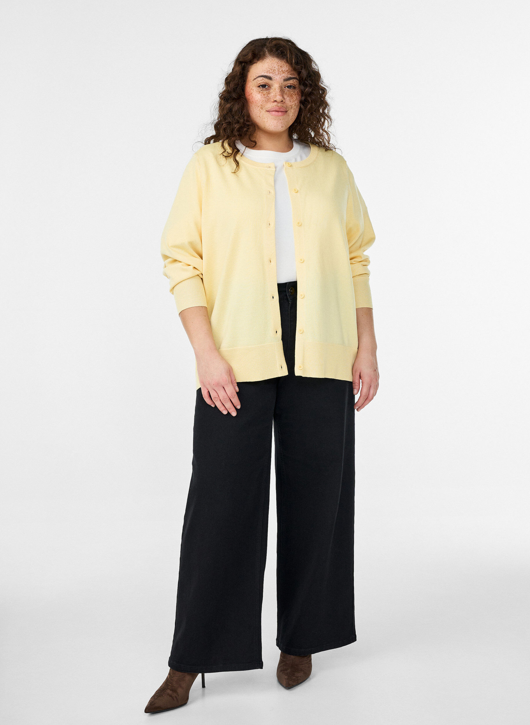ZizziFijngebreide vest met ronde hals, Geel, Model image number 1