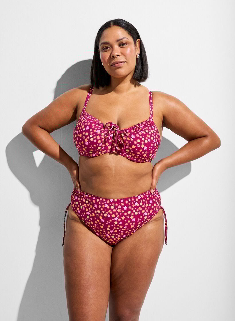 Beugel-bikinitop met strikbandjes, Rood, Model image number 1