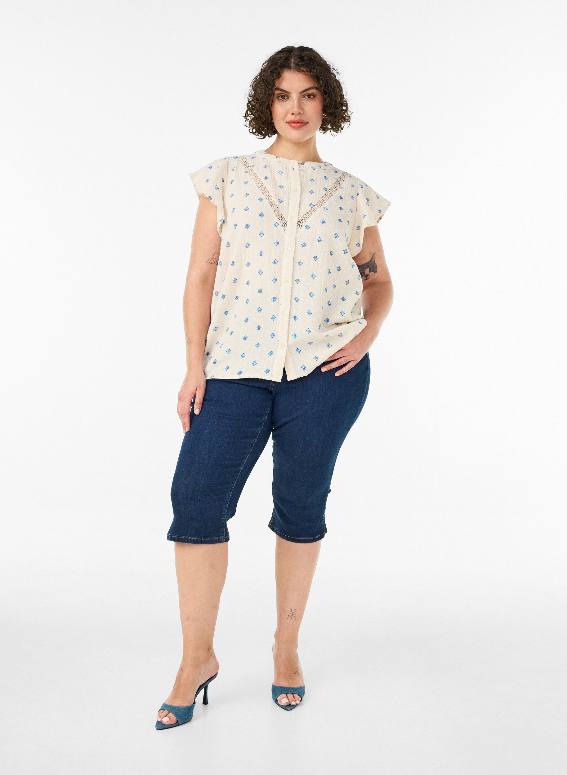 ZizziMouwloze blouse met gehaakte afwerking en ruchesdetails, Beige, Model image number 1