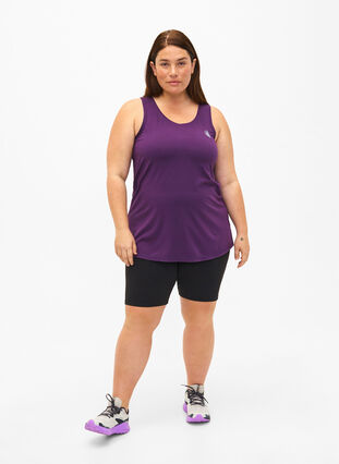 T-shirt de sport à col rond, Purple Pennant, Model image number 2