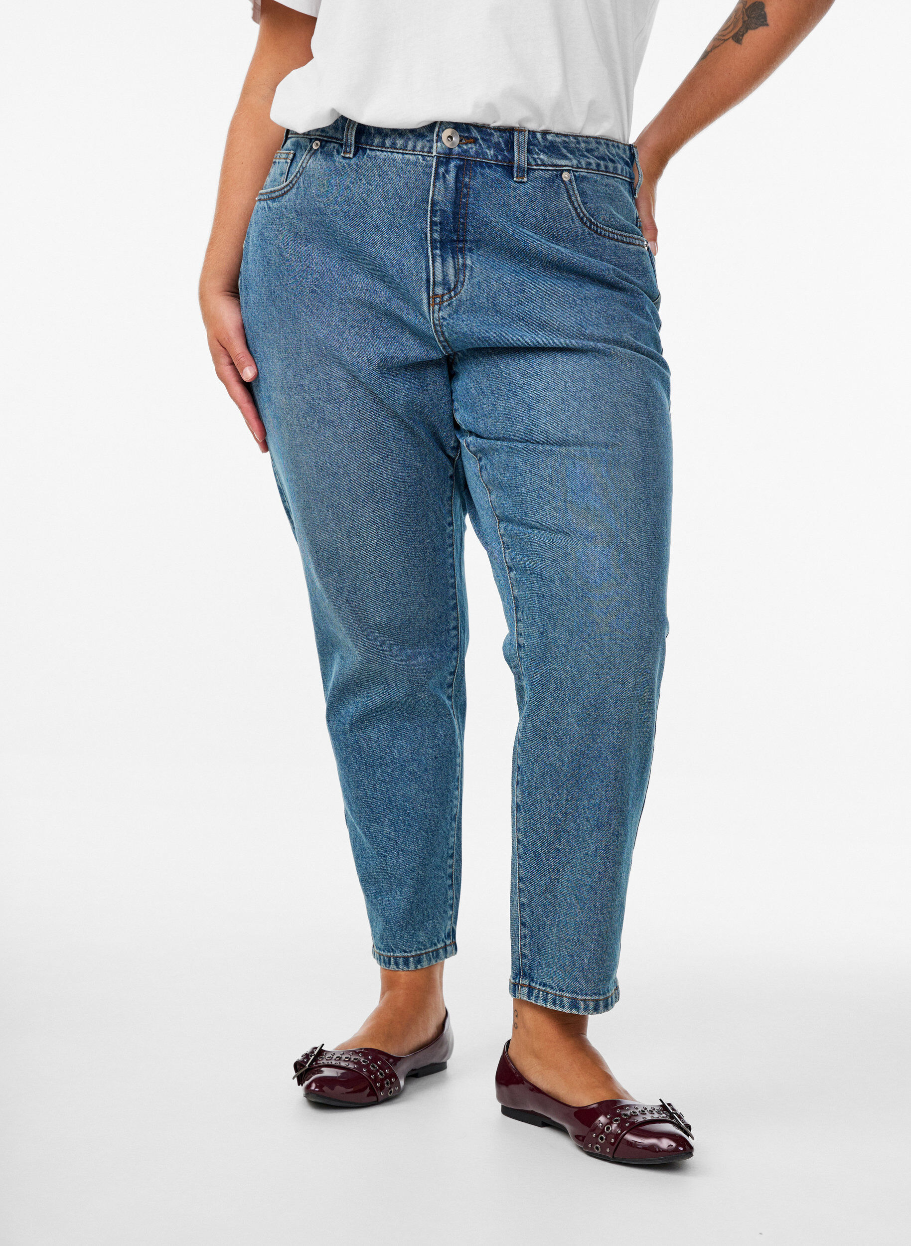 Zizzi Jean Mille coupe Mom taille haute, Bleu, Model image number 2