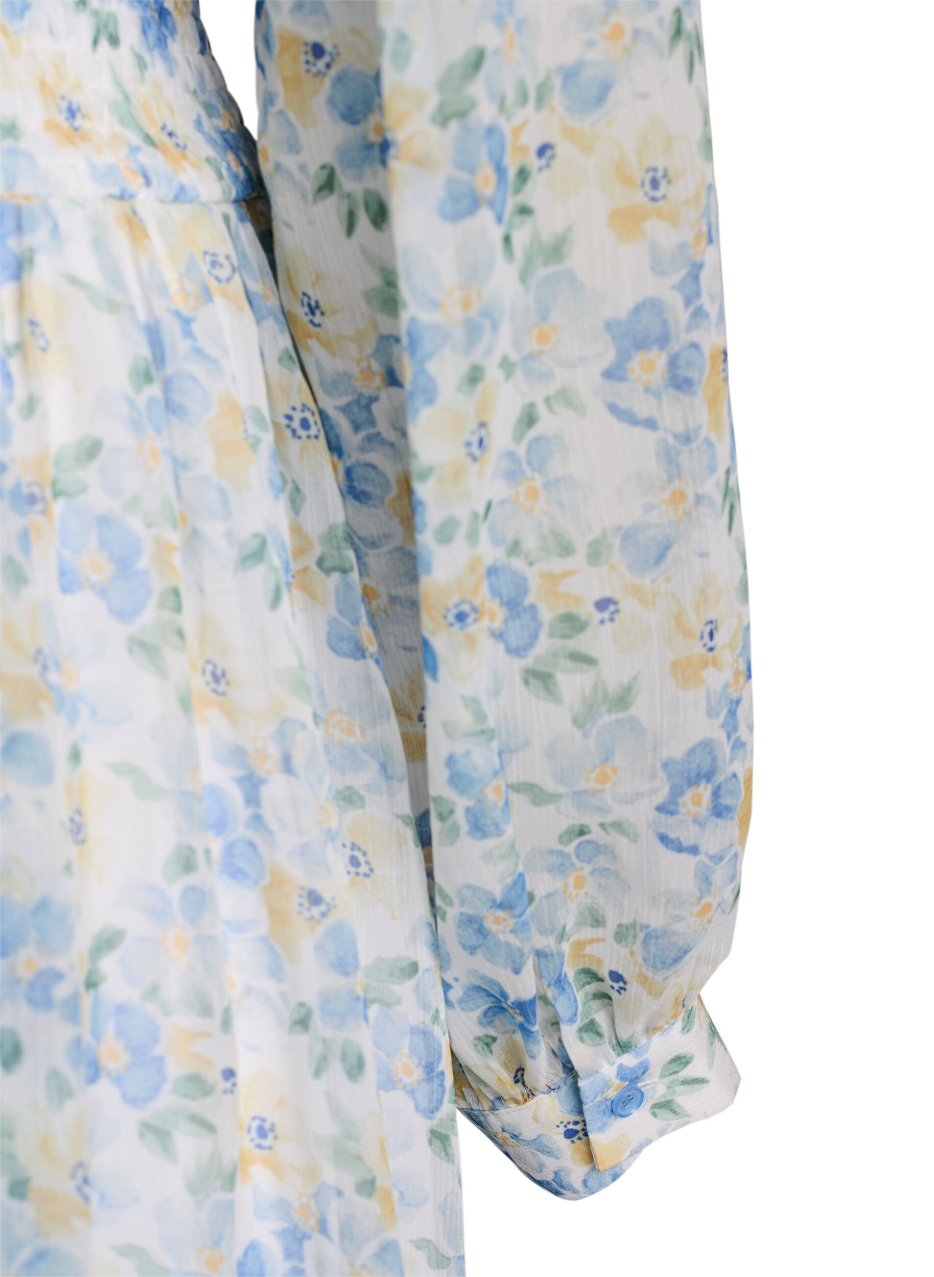 Zizzi Robe midi fleurie avec effet portefeuille et smocks, Bleu Clair, Packshot image number 3
