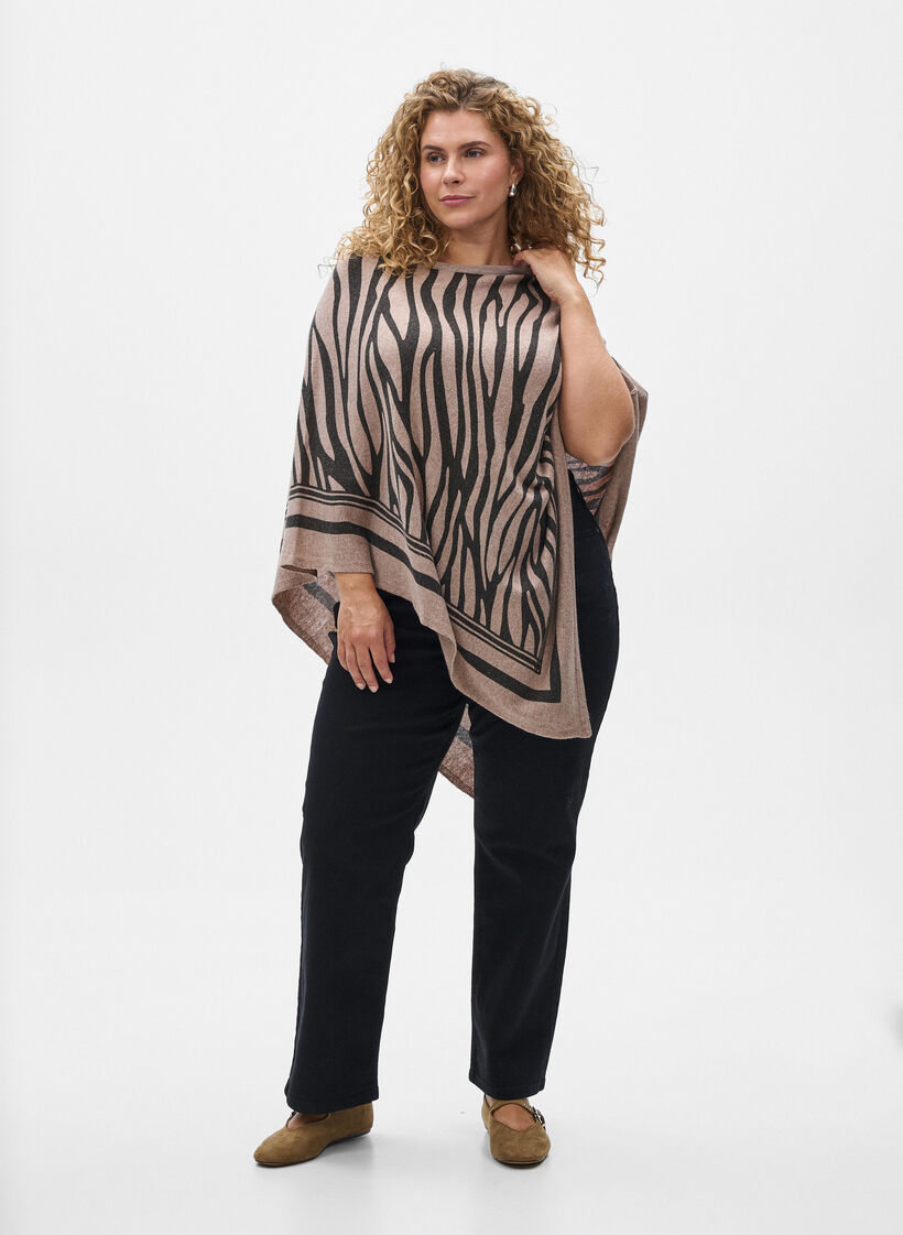 Fijngebreide poncho, Zwart, Model image number 1