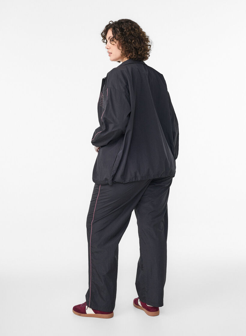 Pantalon léger avec passepoil contrastant et taille haute, Noir, Model image number 1