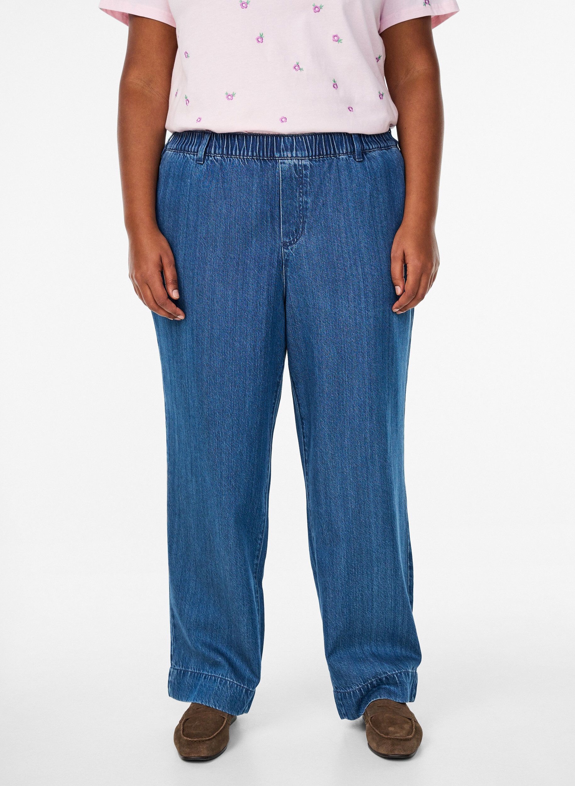 ZizziBrede jeans met een elastische tailleband, Blauw, Model image number 2