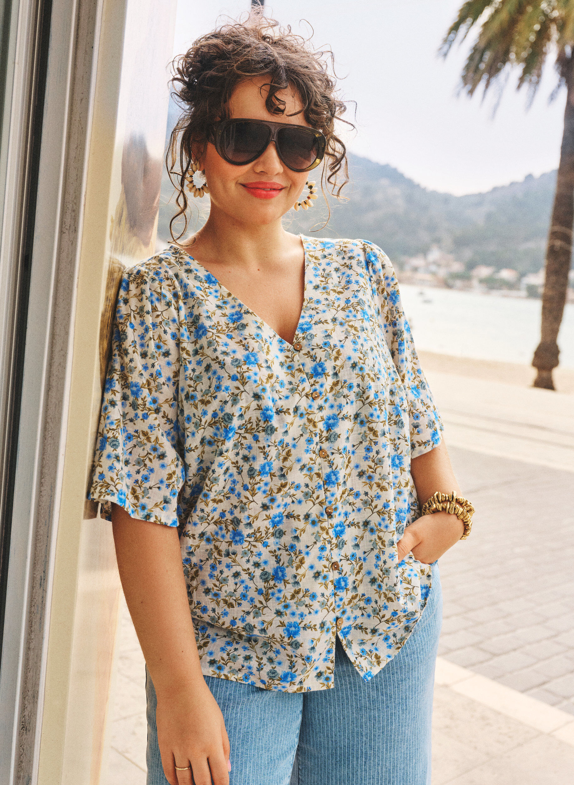 ZizziKatoenen shirt met korte mouwen en een V-hals, Blauw, Image image number 0