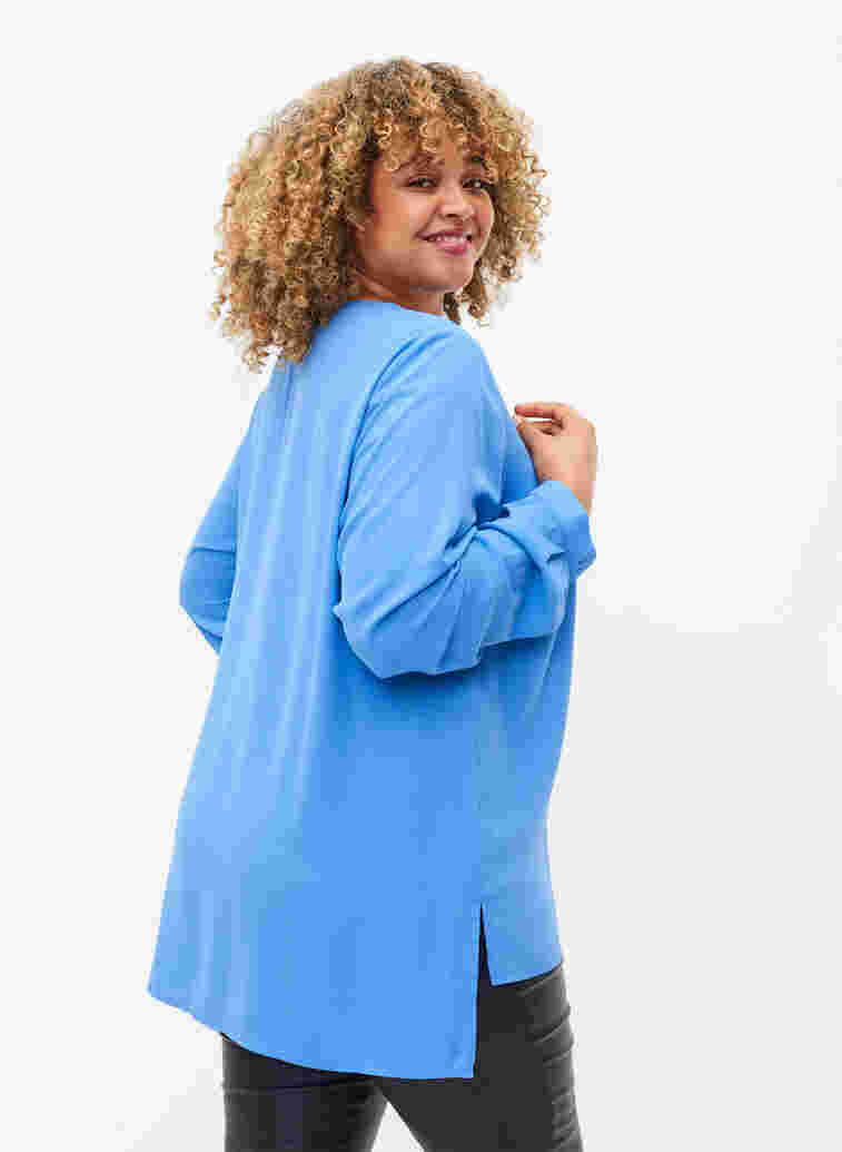 Effen kleur overhemd met v-hals, Ultramarine, Model