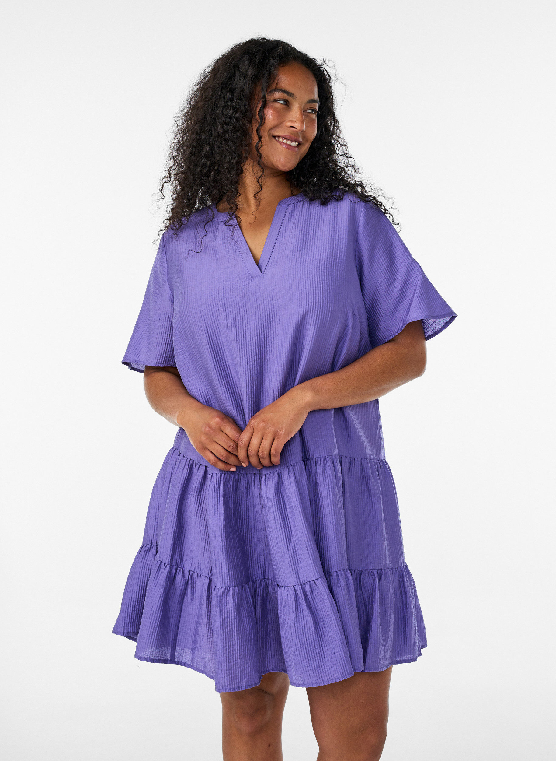 Robe coupe &eacute;vas&eacute;e textur&eacute;e, Violet, Model