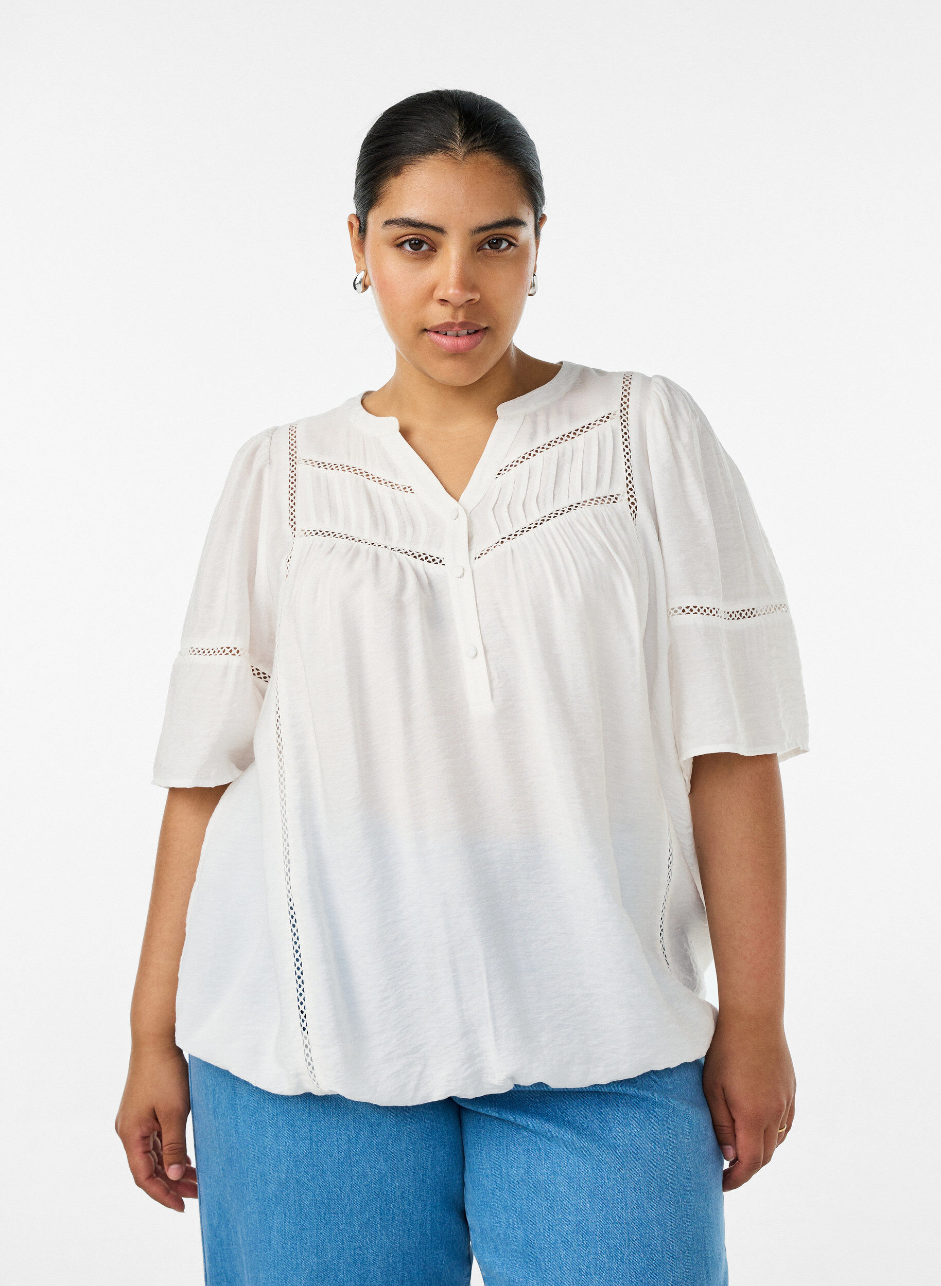 Viscose blouse met plooien en balloneffect, Vanille, Model