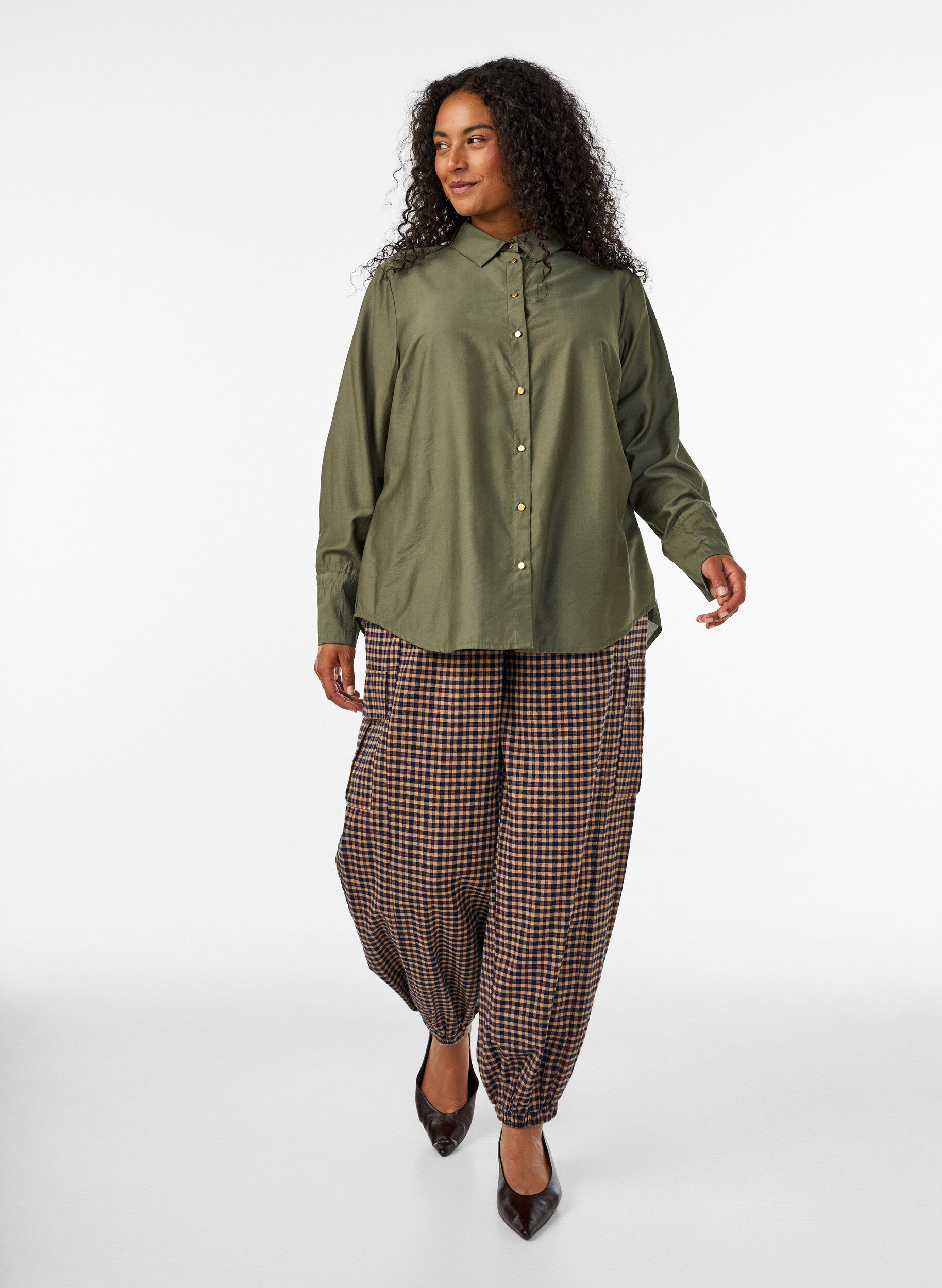 ZizziViscose shirt met gouden knopen, Groen, Model image number 1