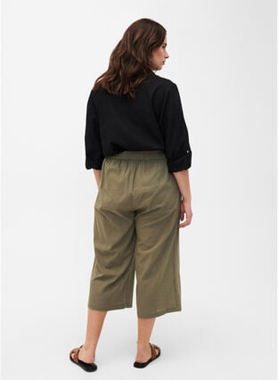 Pantalon 7/8 en coton et lin mélangés, Deep Lichen Green, Model image number 1