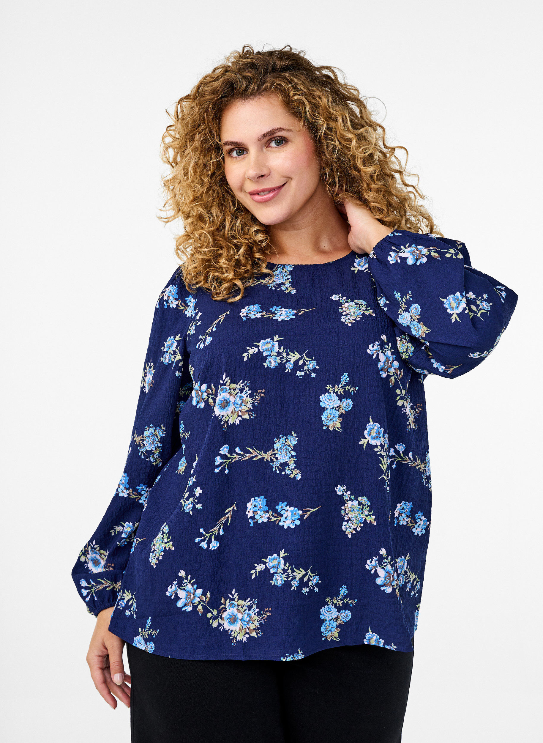 ZizziFLASH - Blouse met lange mouwen en kleine bloemen, Blue Flower, Model image number 0