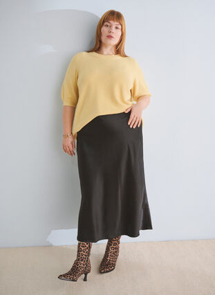 Jupe longue en satin - Noir - Taille 40-64 - FR Jupe longue en satin - Noir - Taille 40-64 - FR