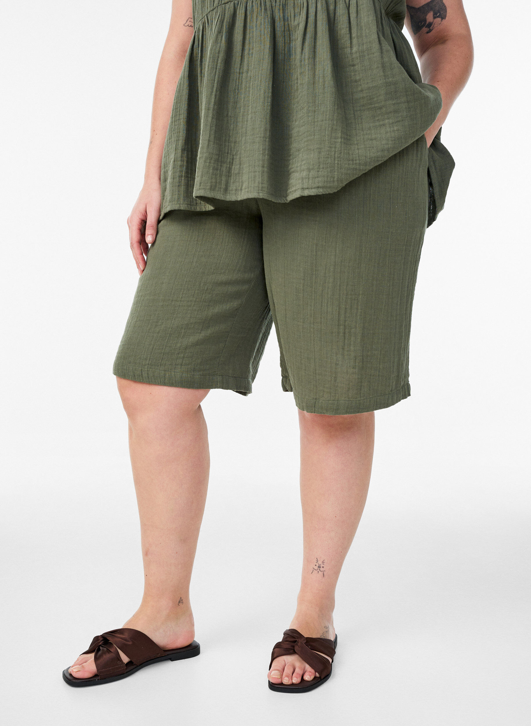 ZizziShort ample en mousseline de coton taille haute, Vert, Model image number 3