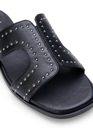 Sandales plates et larges à enfiler avec des clous, Black, Packshot image number 3