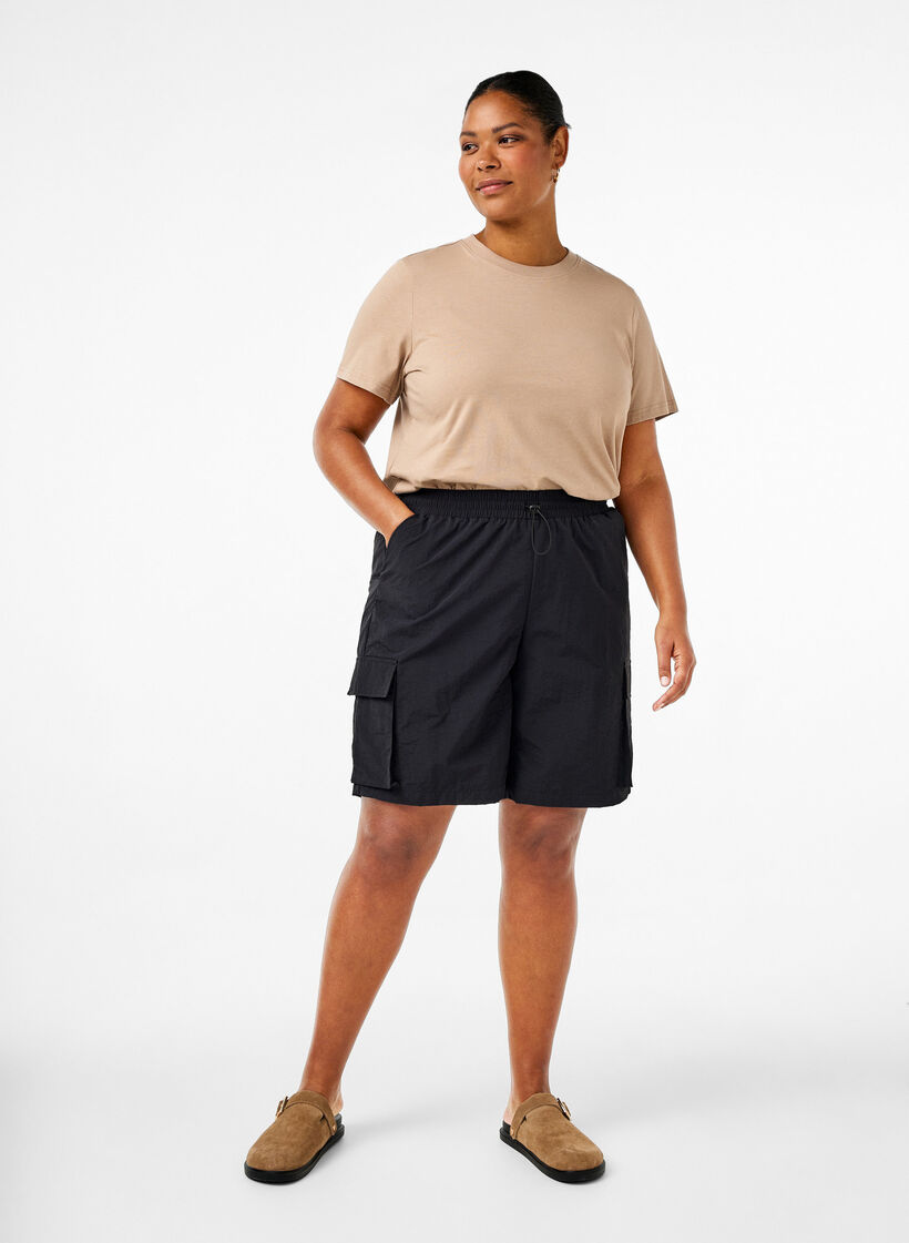 T-shirt basique en coton &agrave; col rond, Beige, Model image number 1