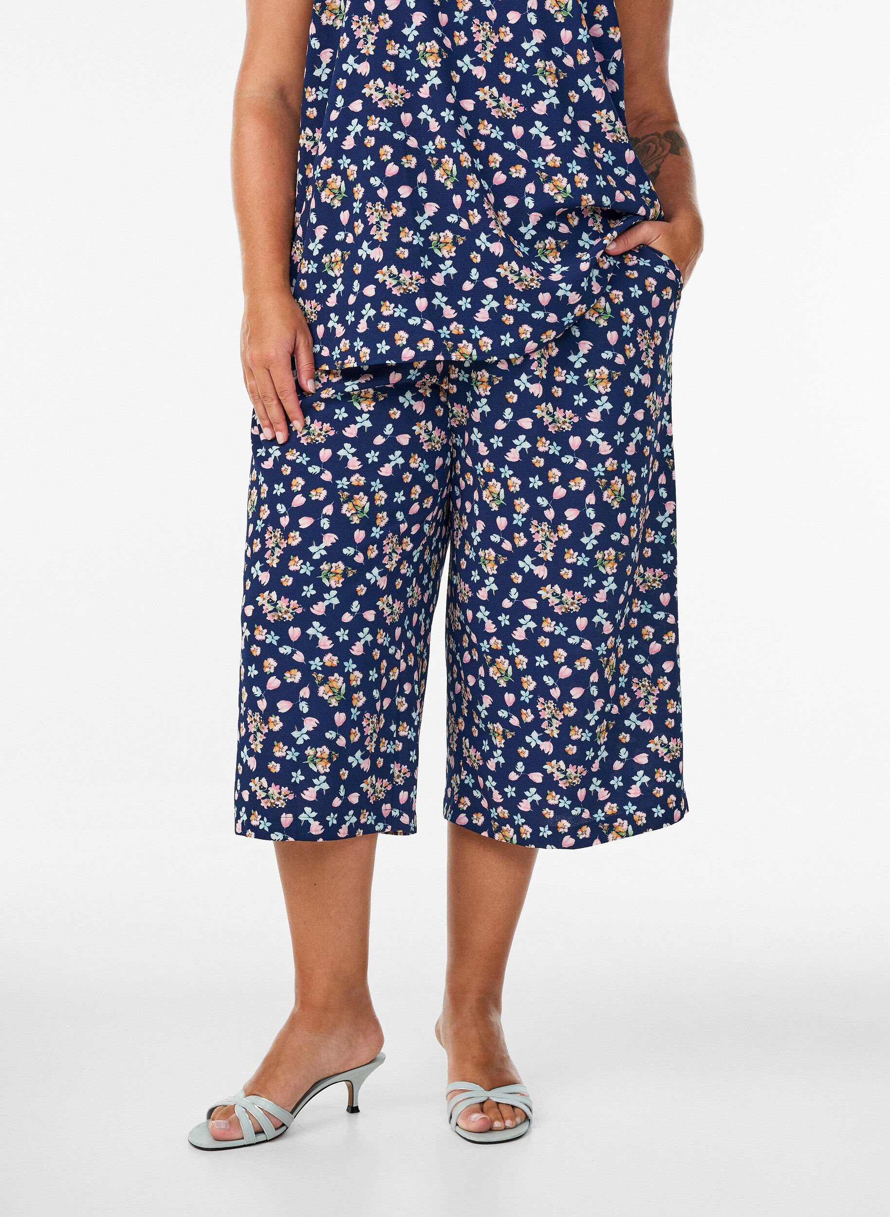ZizziPantalon ample avec imprim&eacute;, Bleu Clair, Model image number 2