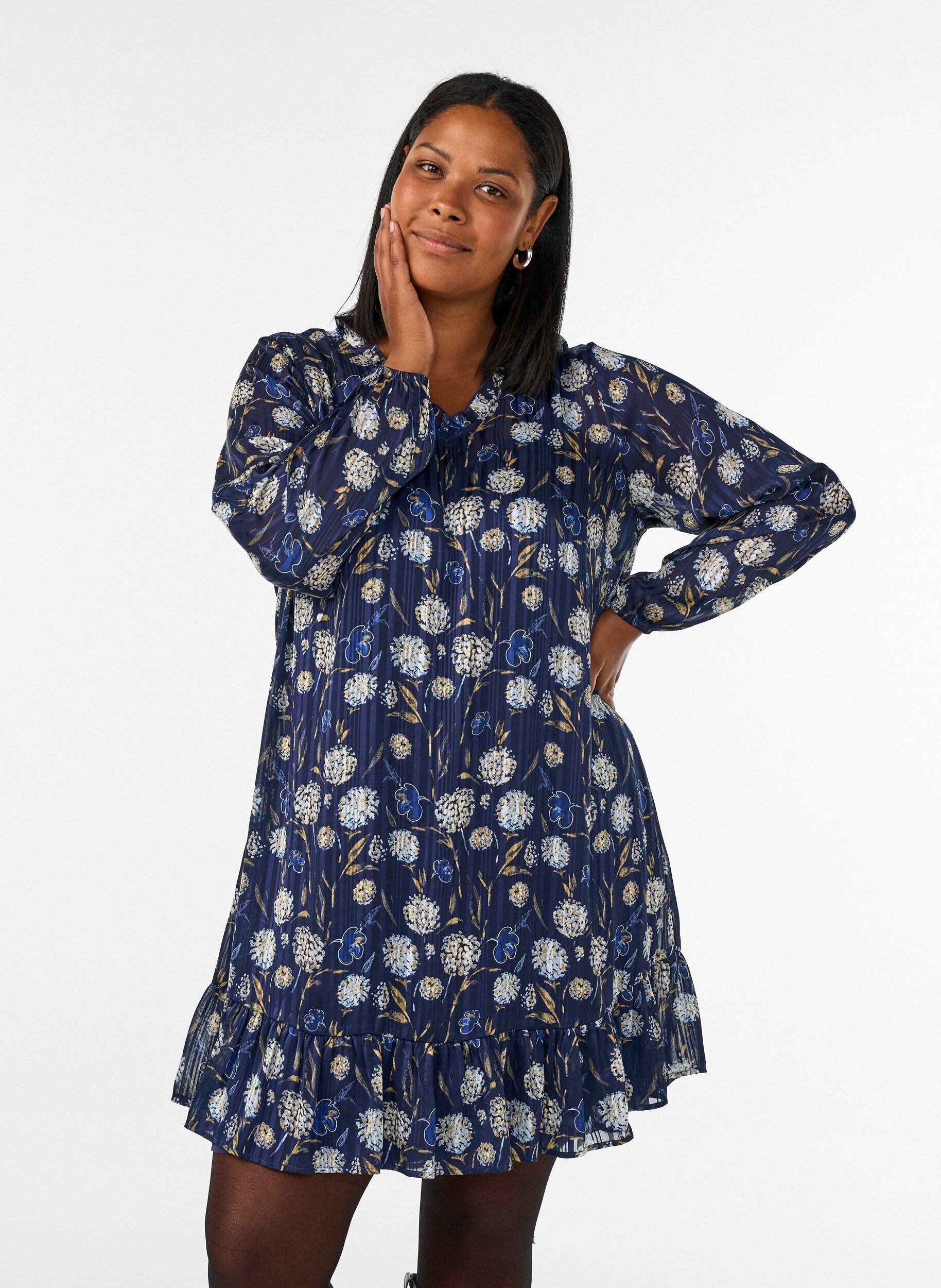 ZizziRobe &agrave; motifs avec volants et manches longues, Bleu, Model image number 0