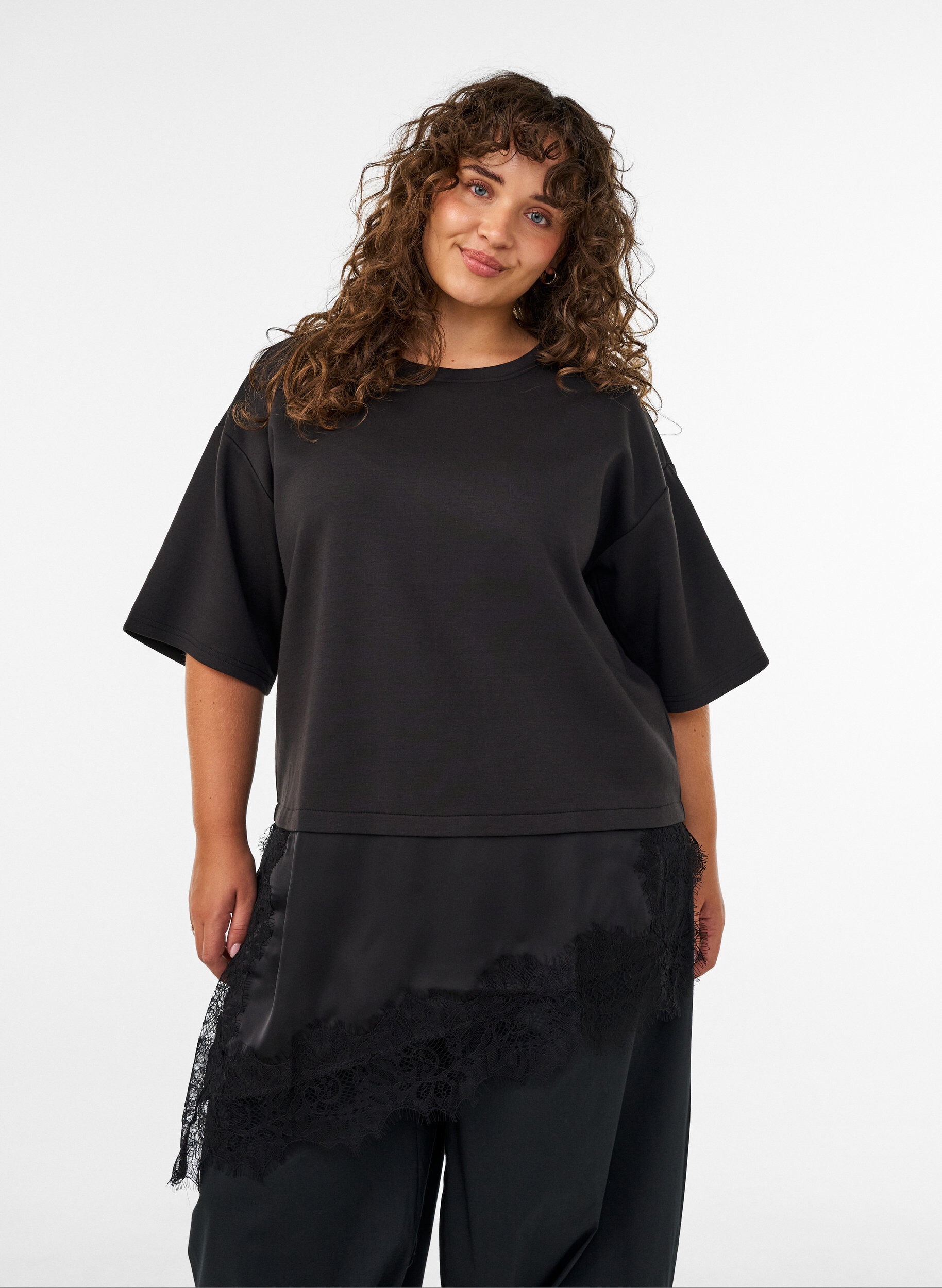 ZizziBlouse en jersey avec effet superpos&eacute; et dentelle, Noir, Model image number 0