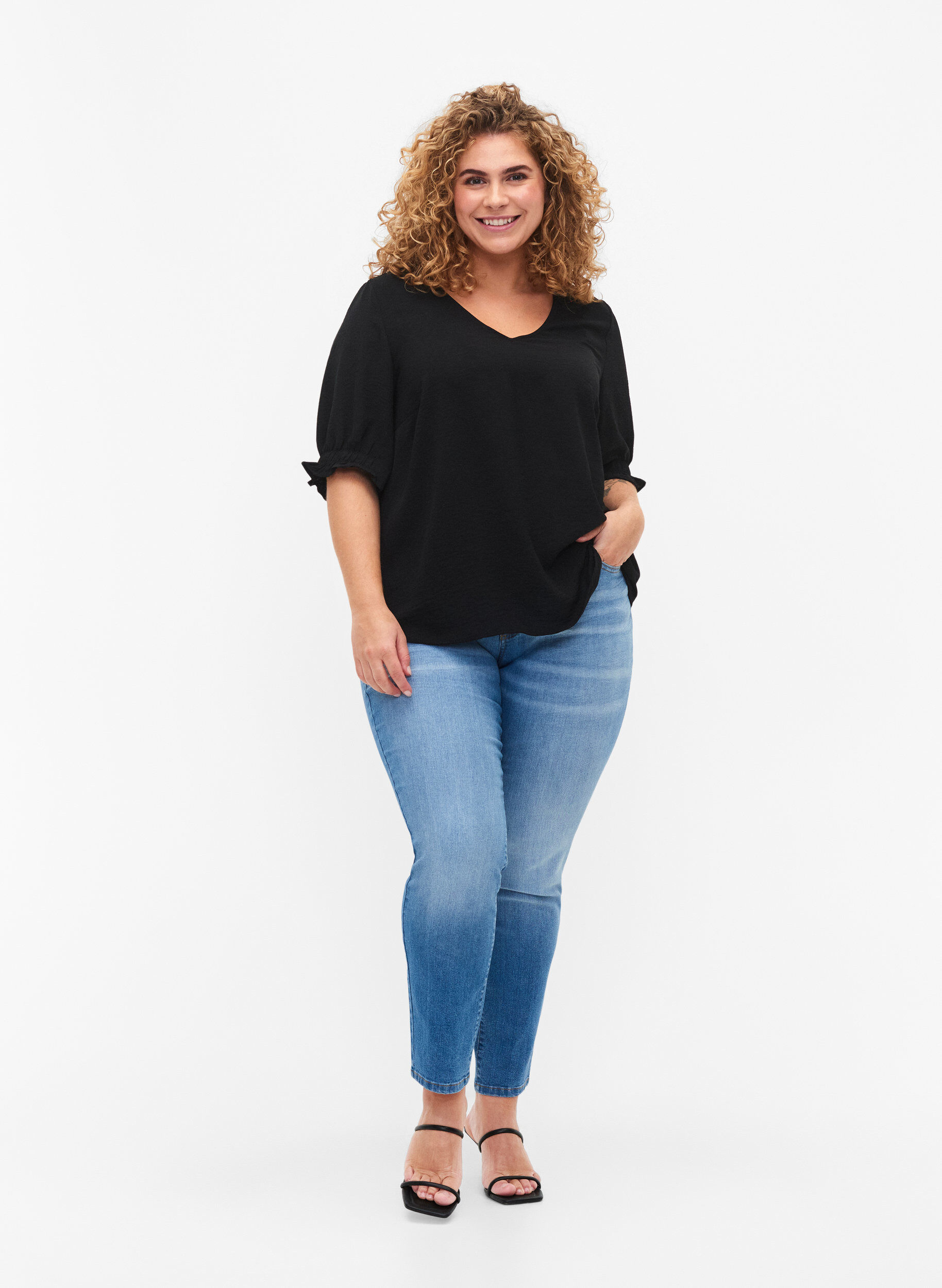 Zizzi Blouse avec col en V , Black, Model image number 2