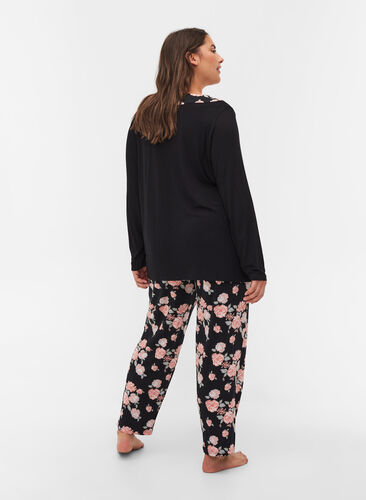 Gebloemde pyjama broek in viscose, Black Flower AOP, Model image number 1