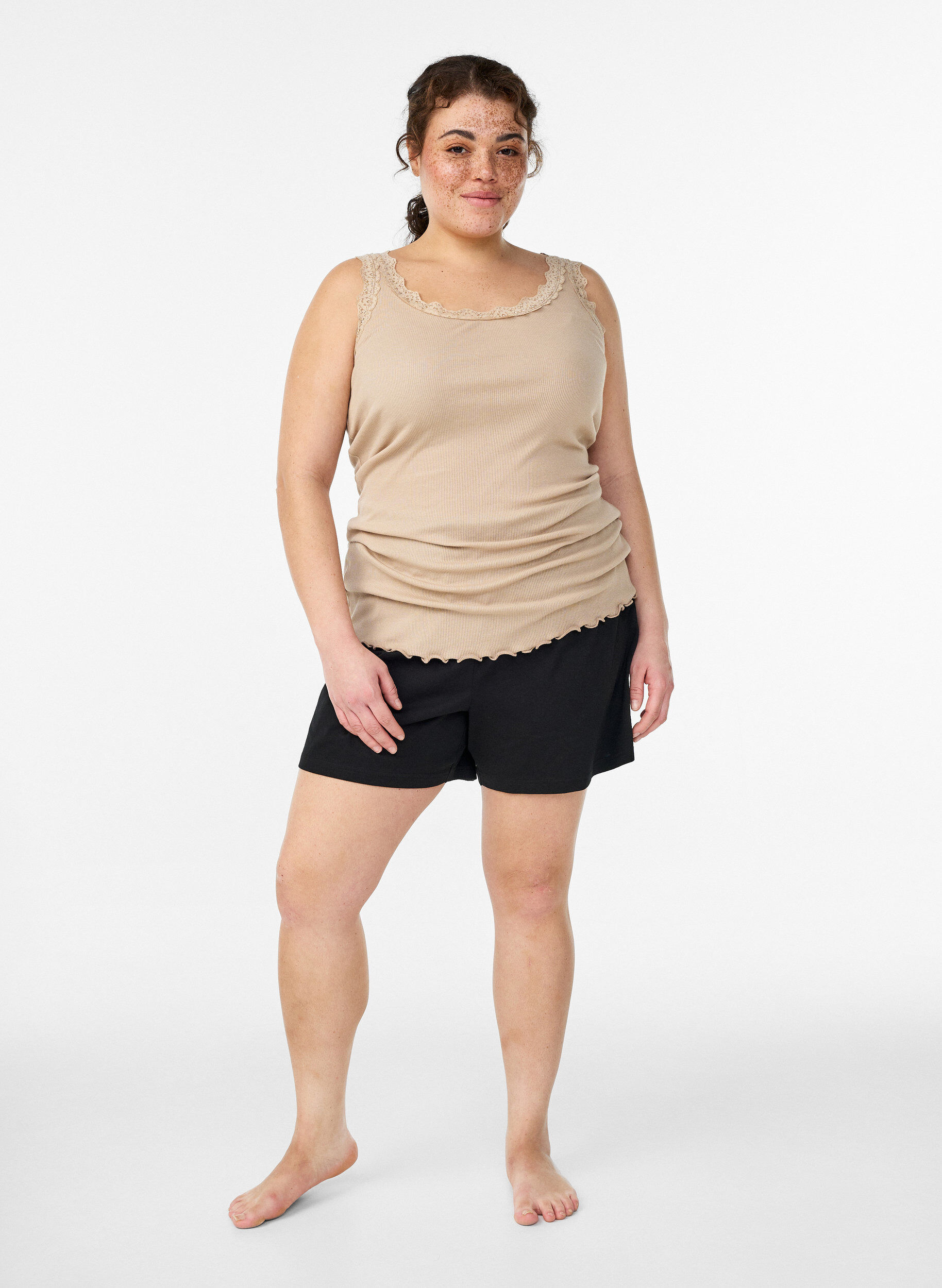 ZizziTop met kanten afwerking, Beige, Model image number 1