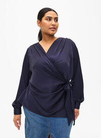 Feestelijke blouse van satijn met overslag, Night Sky, Model