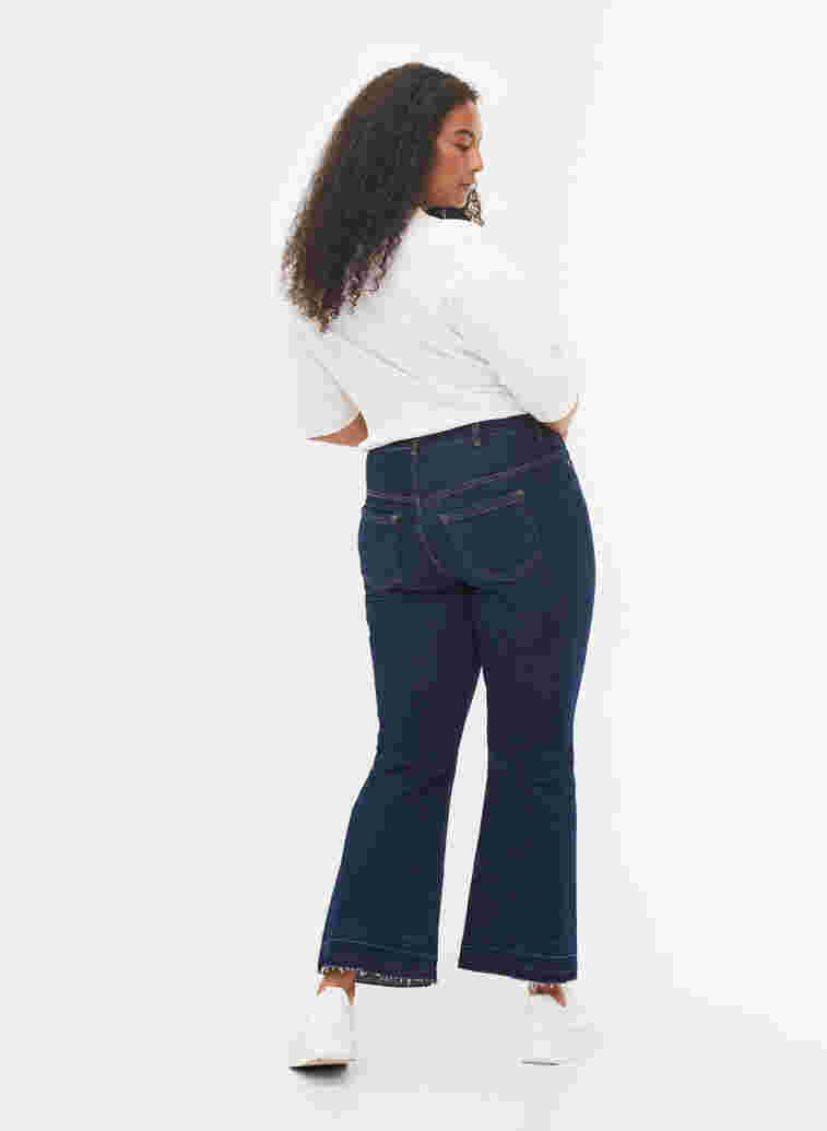 Jeans bootcut Ellen à taille haute, Dark blue, Model