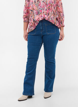 Ellen bootcut jeans met grote zakken, Blue denim, Model image number 2