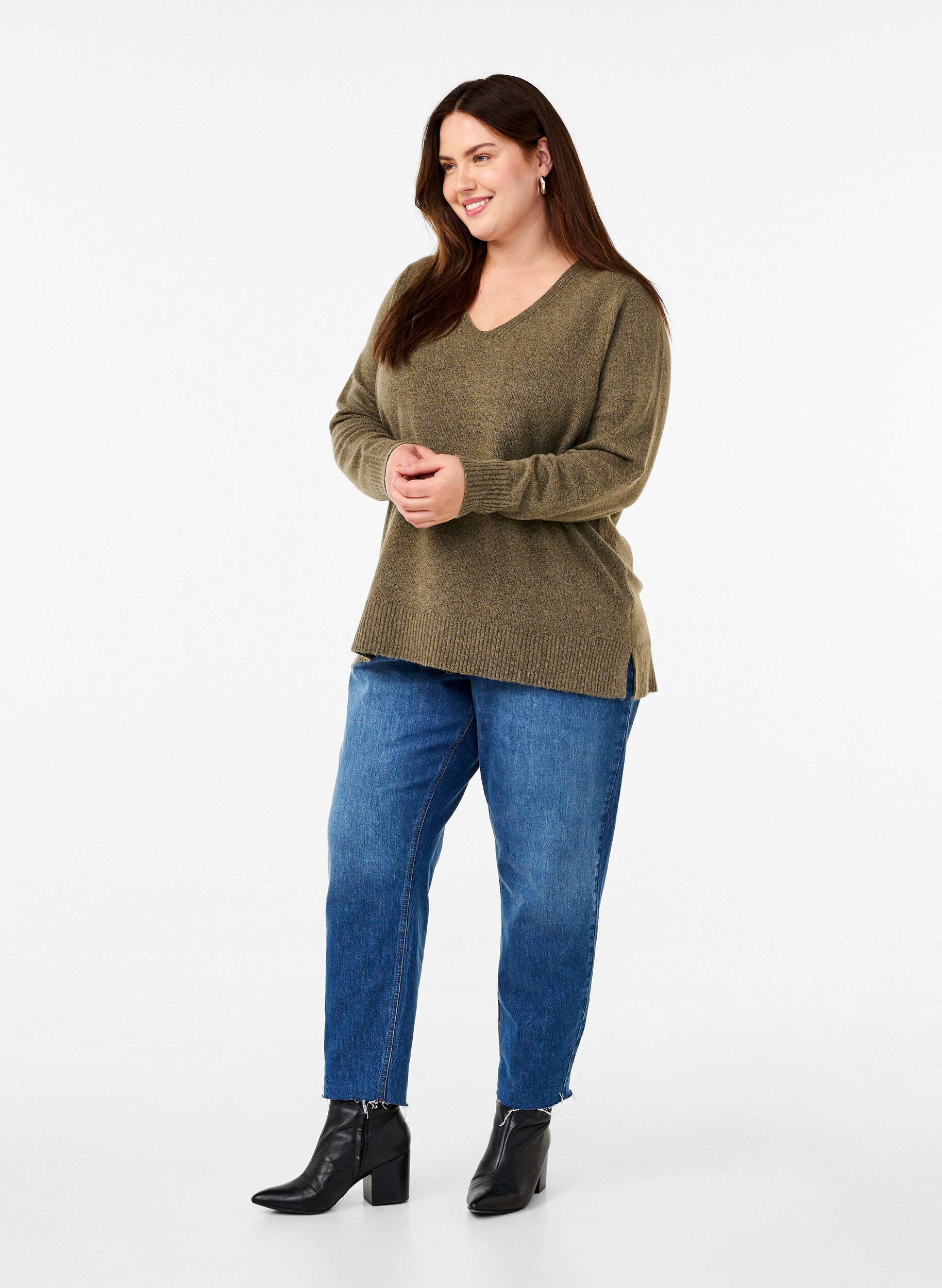 Zizzi  Chemisier en tricot avec col en V, Dusky G. Black Mel., Model image number 2