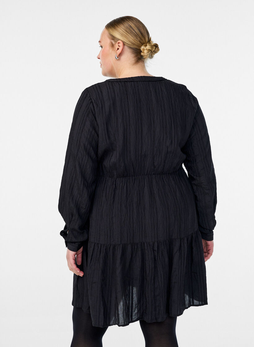 Robe courte à texture rayée tissée et taille élastique, Noir, Model image number 2