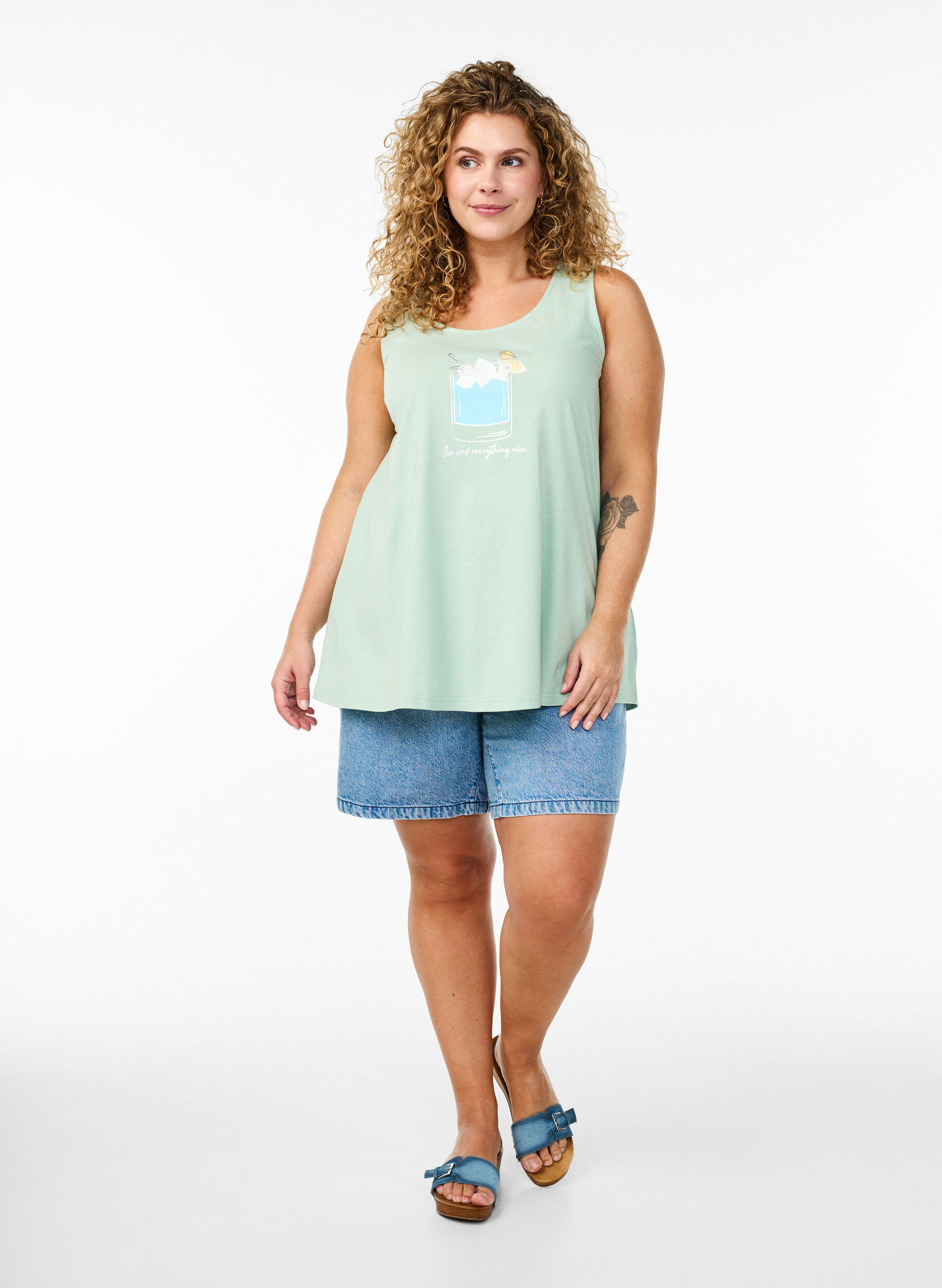 Zizzi Top en coton avec forme en A, Vert, Model image number 1