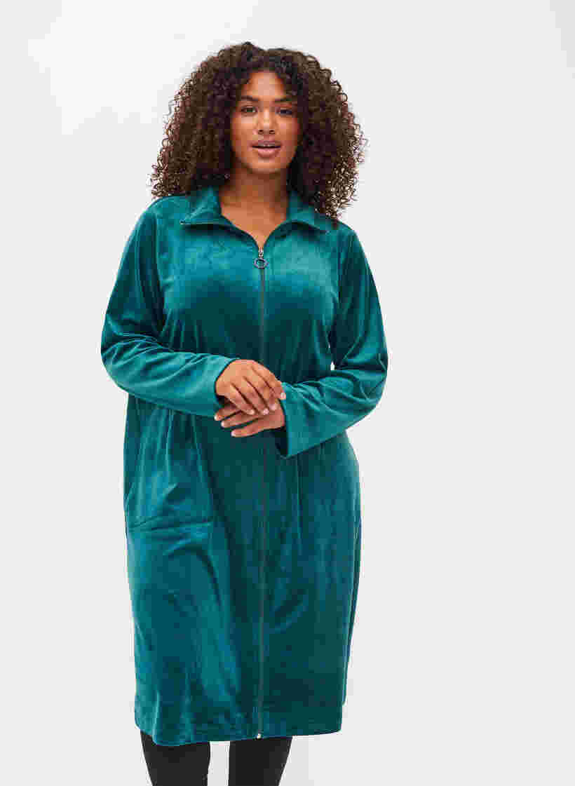 Robe en velours avec fermeture éclair et poches, Ponderosa Pine, Model