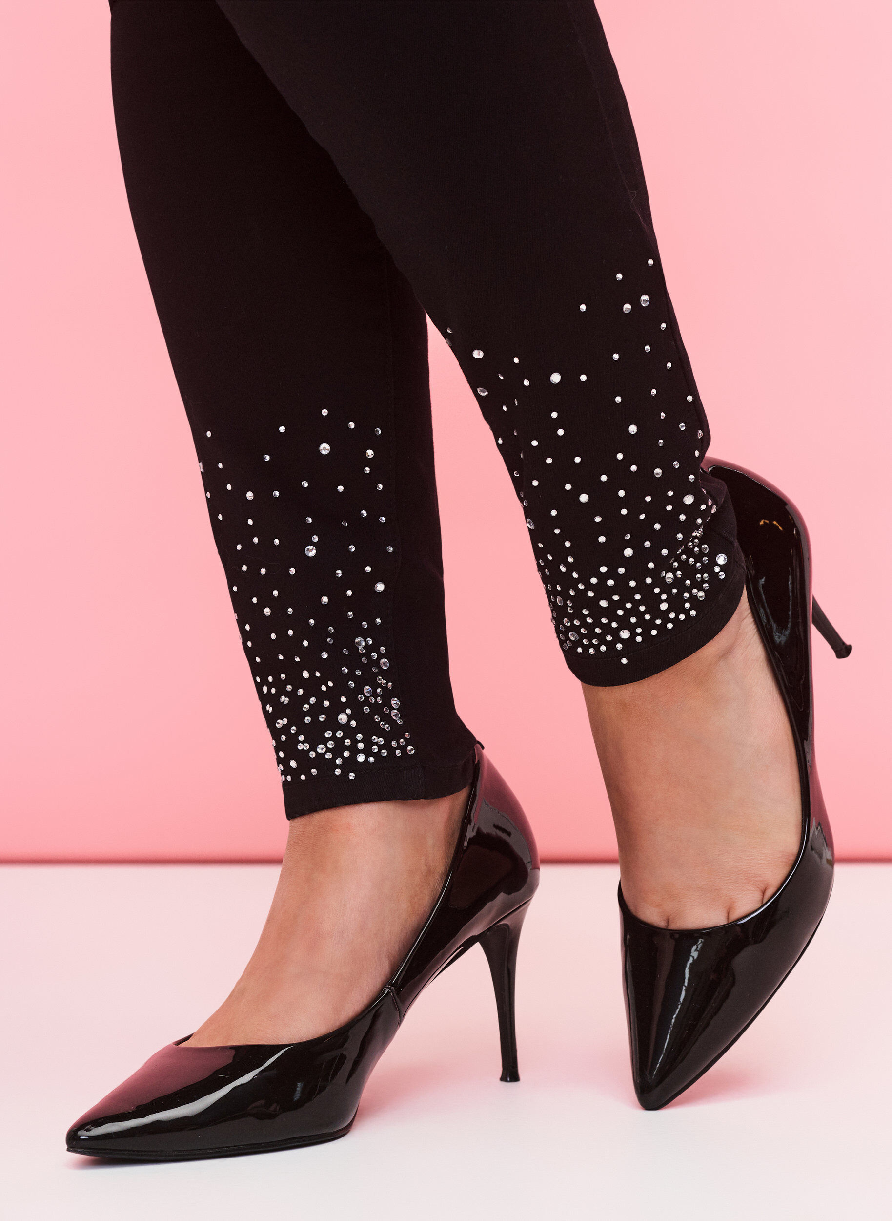 ZizziHoge taille Amy jeans met strass steentjes, Black, Model image number 3