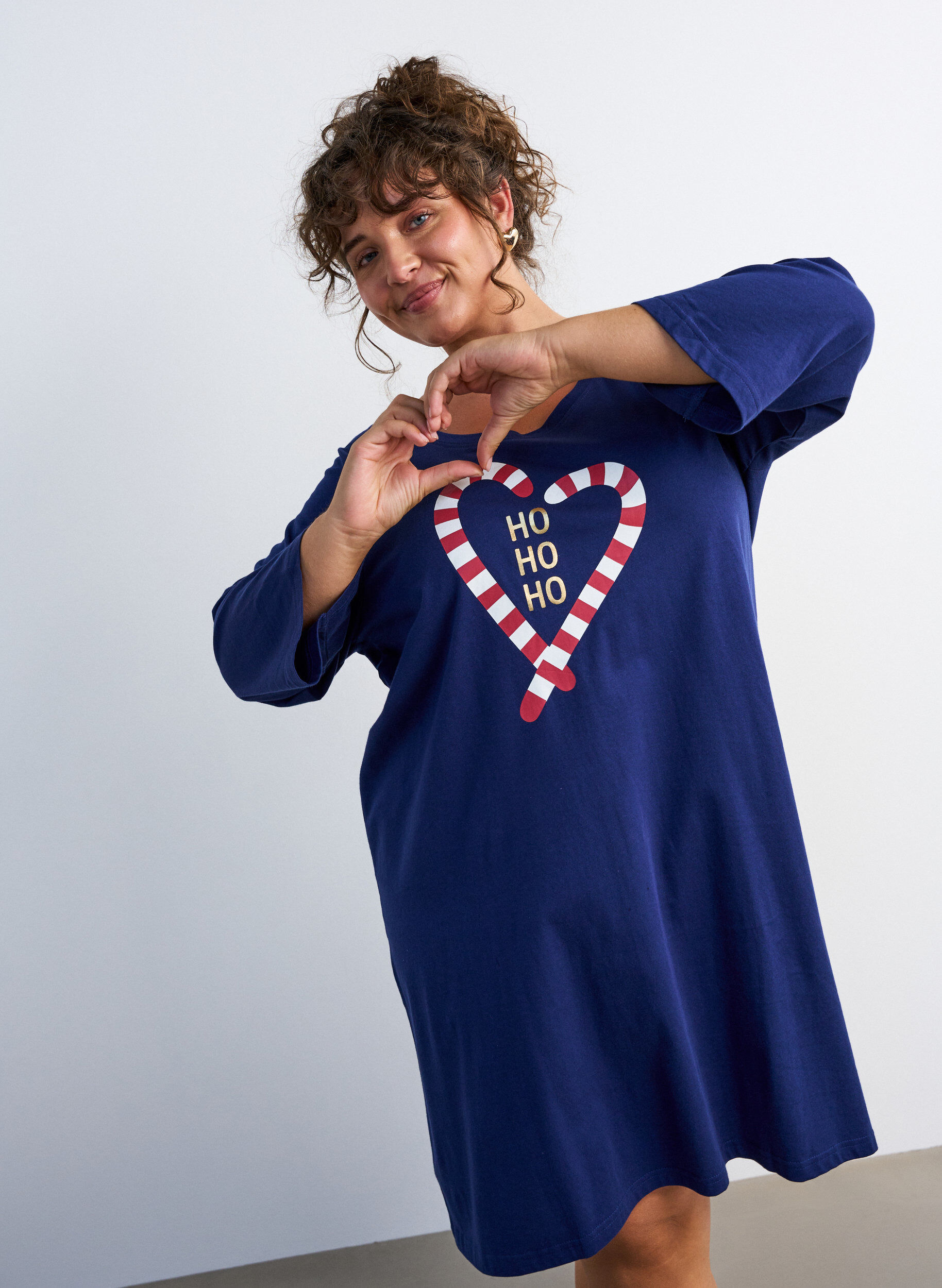 ZizziChemise de nuit en coton bio &agrave; motif de No&euml;l, Bleu, Model image number 3