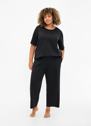 Pantalon 7/8 en modal mélangé avec poches, Black, Model image number 0