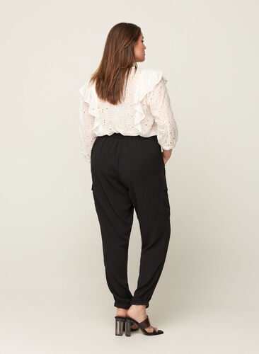 Pantalon ample avec poches latérales, Black, Model image number 1