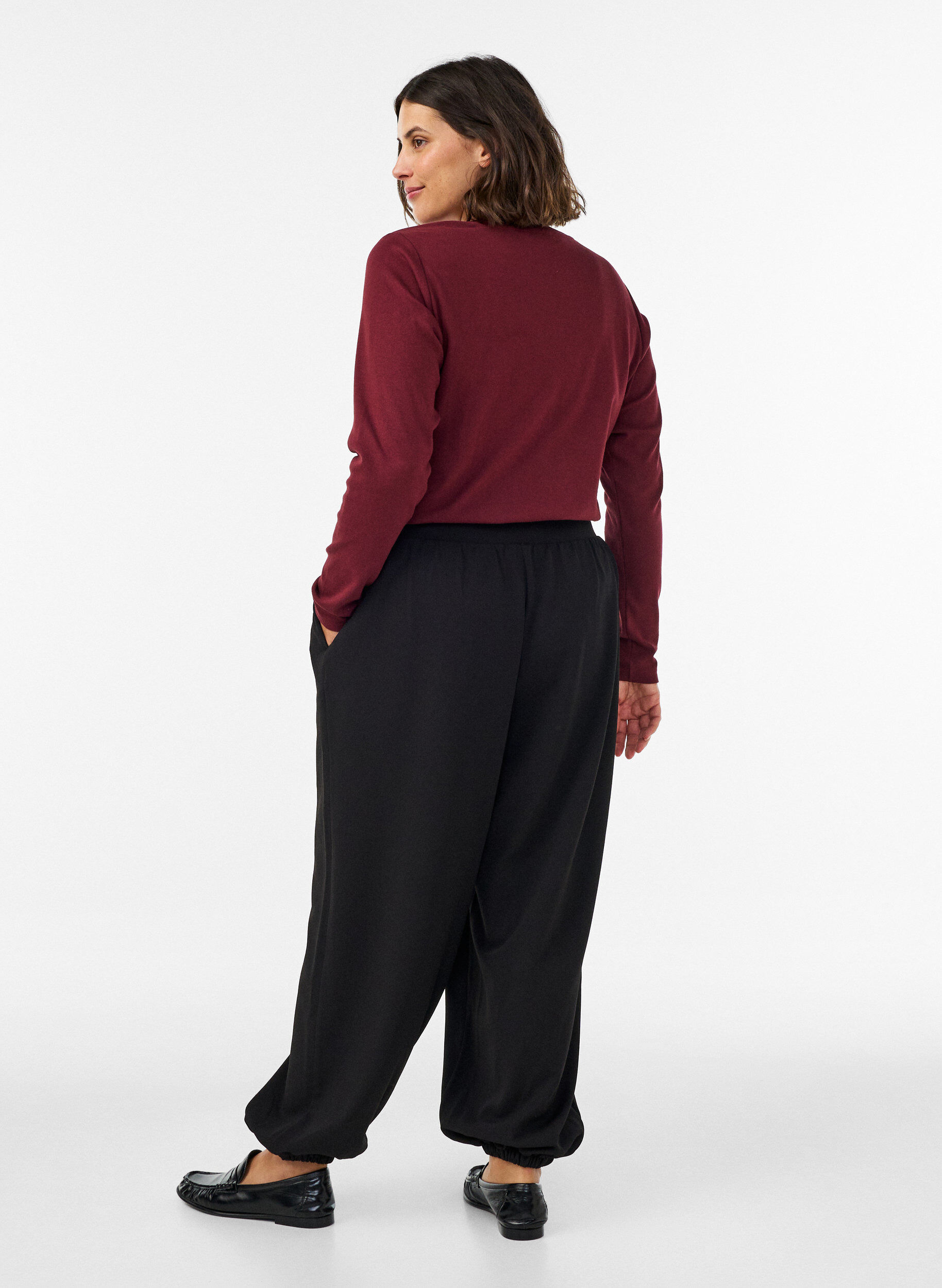 ZizziPantalon ballon &agrave; taille haute en jersey, Noir, Model image number 1