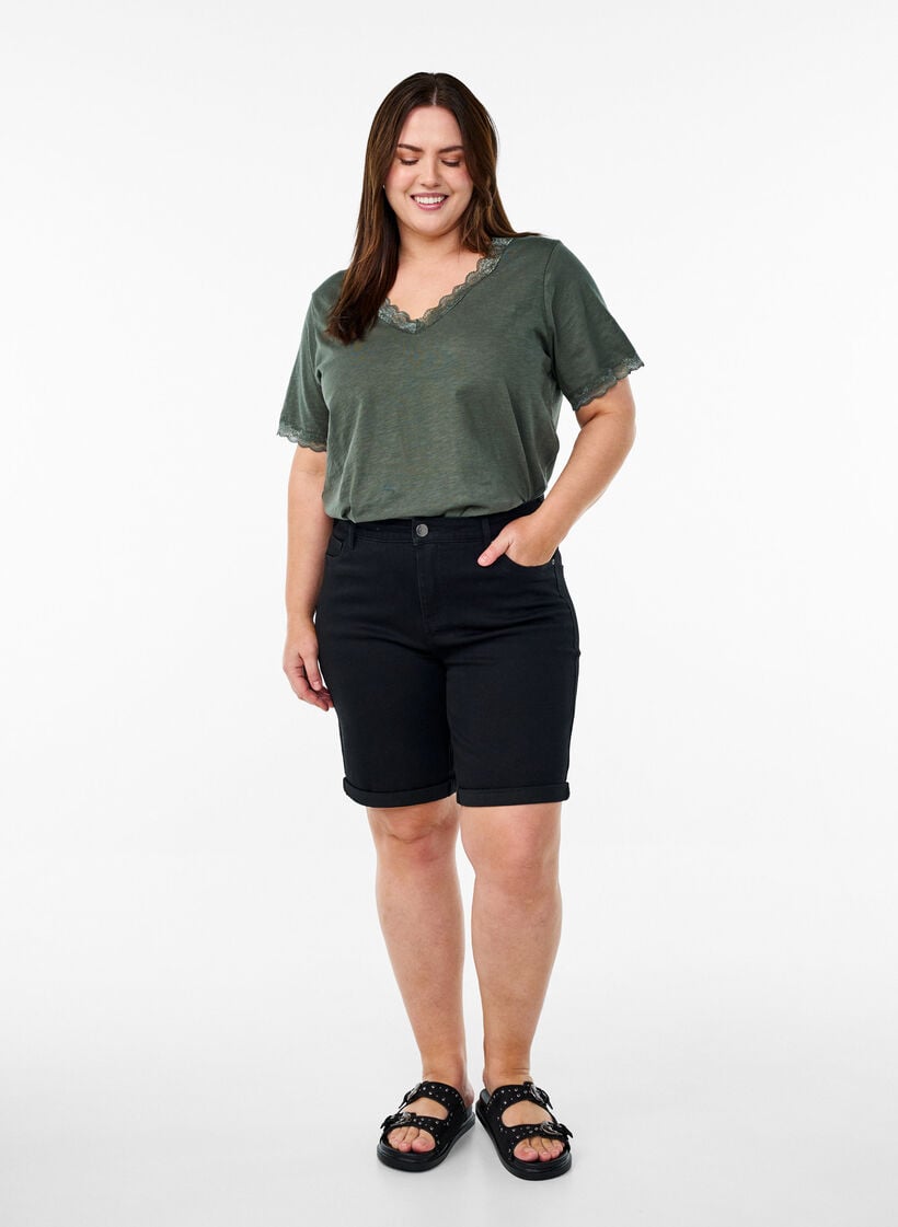 T-shirt avec finitions en dentelle, Vert, Model image number 1