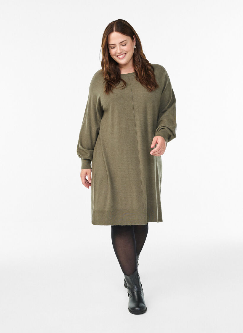 Robe courte en maille &agrave; manches raglan et couture centrale, Vert Kaki, Model image number 1