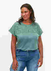 Los t-shirt met borduursel anglaise, Sea Pine, Model