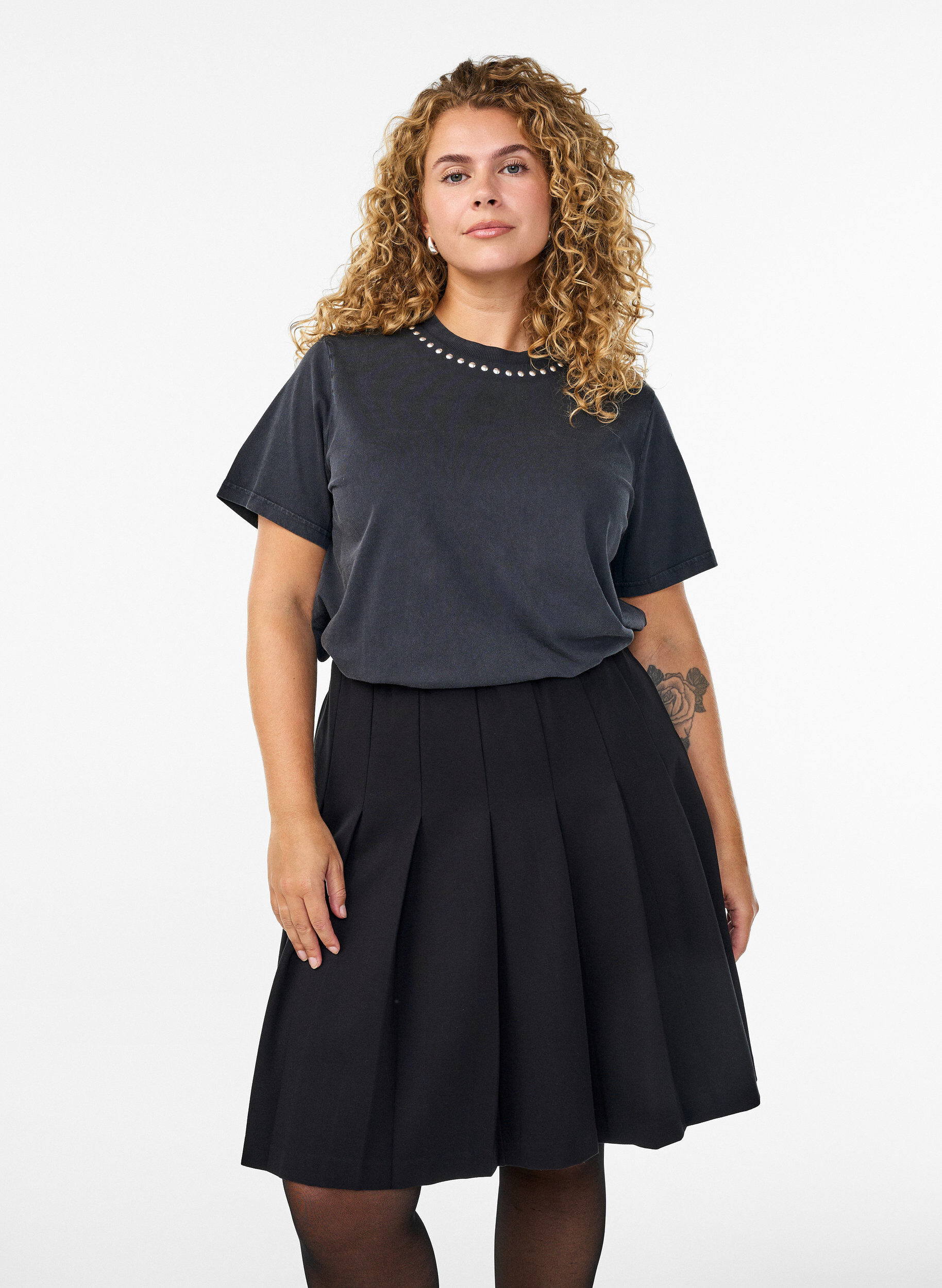 Korte geplooide rok met elastische tailleband, Zwart, Model