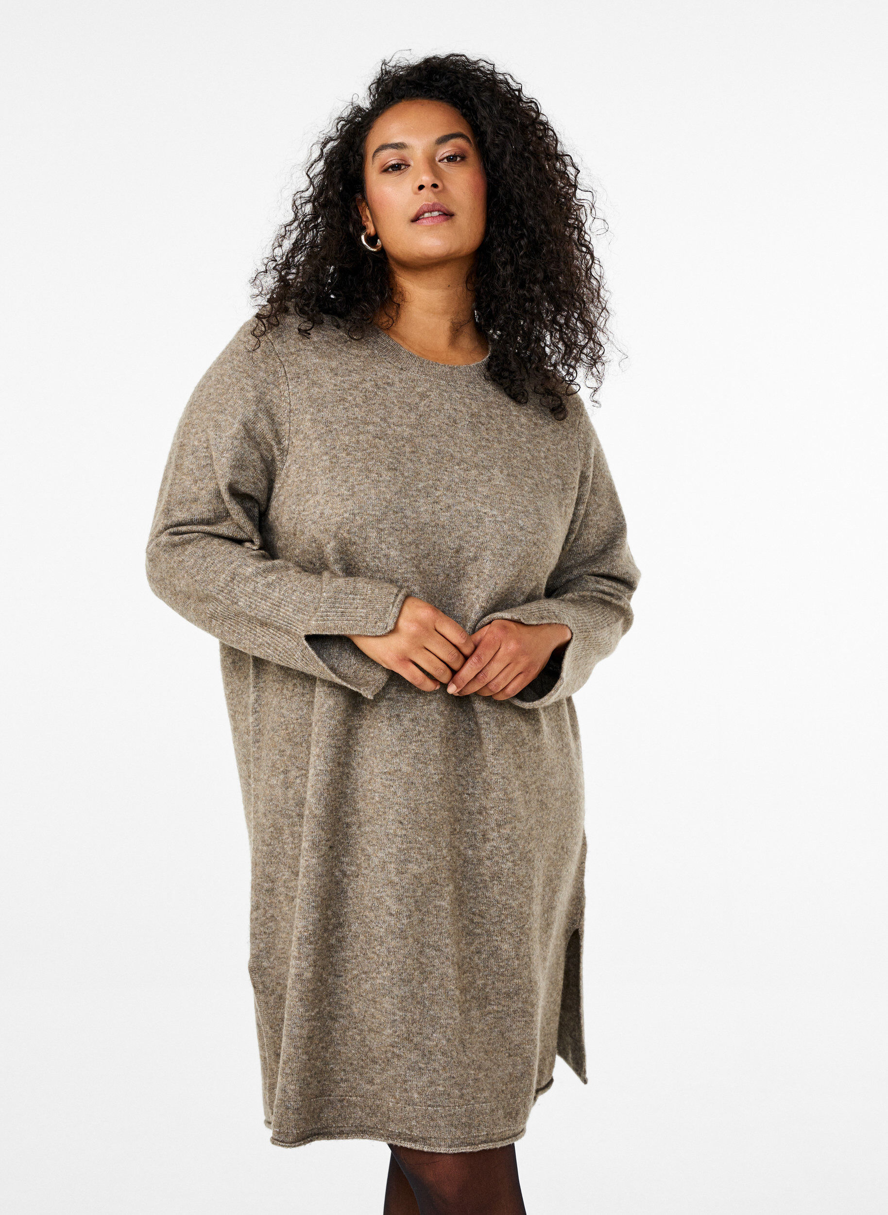 Zizzi Robe en tricot avec des fentes, Walnut Mel., Model image number 0