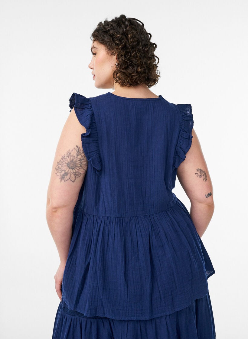 Blouse sans manches en mousseline de coton avec volants, Bleu, Model image number 2
