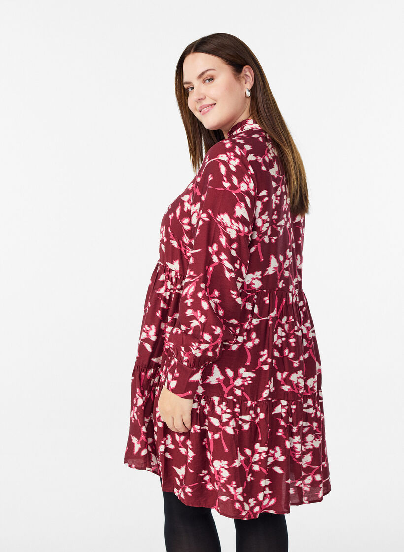 Robe trapèze avec col à volants, Rouge, Model image number 2