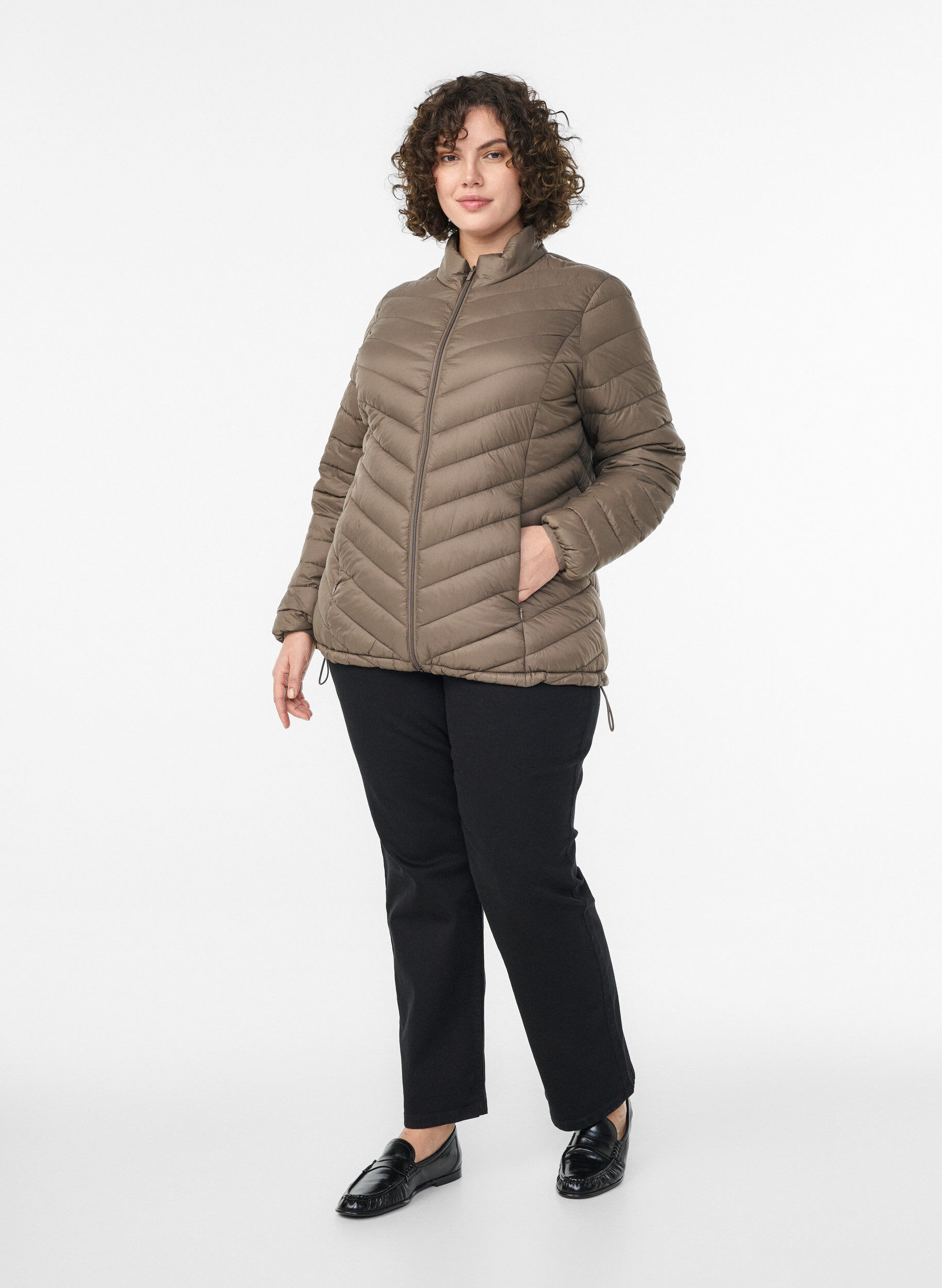 Zizzi Veste l&eacute;g&egrave;re avec poches, Marron, Model image number 1