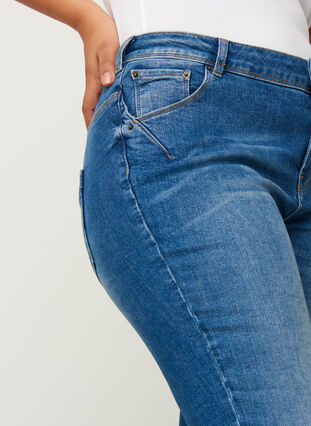Cropped Sally jeans, Dark blue denim, Model image number 1